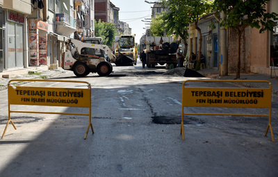 KALDIRIM VE YOL ÇALIŞMALARI SÜRÜYOR